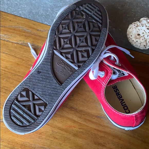 Red Converse - Picture 5 of 5